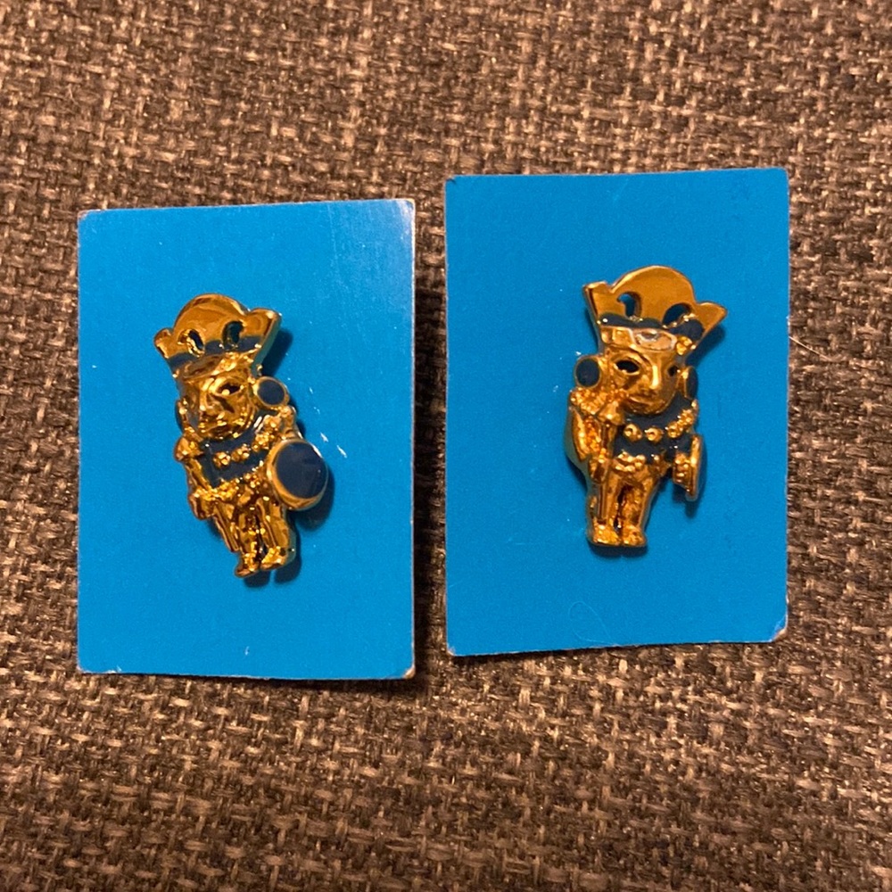 FINAL! Two pins